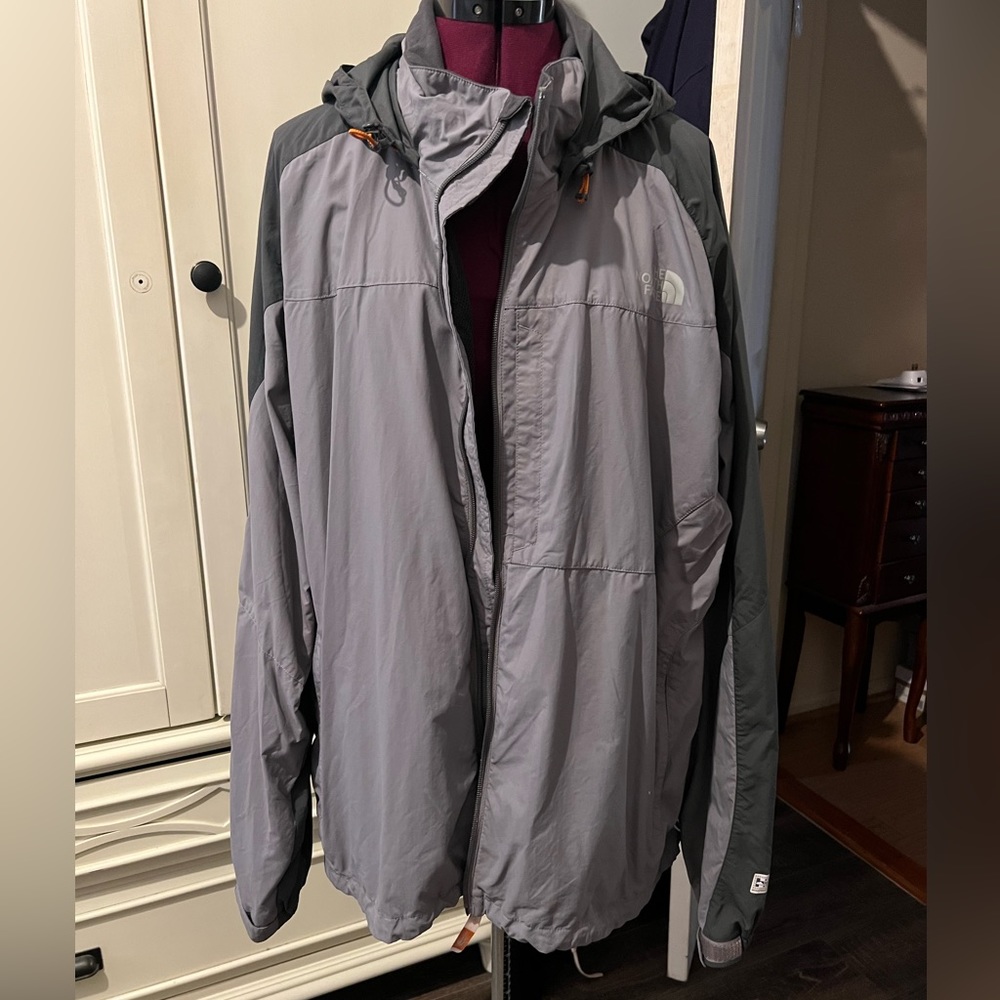 North face Men’s Windbreaker